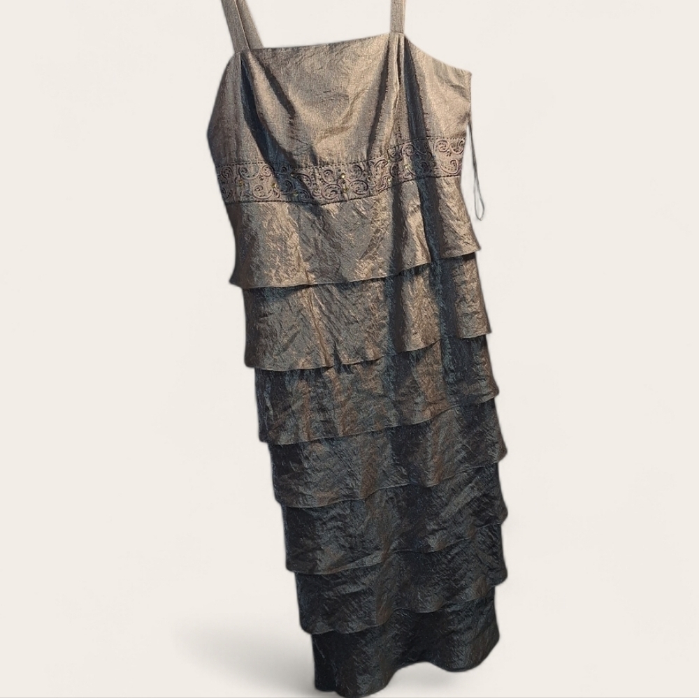 R&M Richards Silver Maxi Textured Ruffle Gown Dress 20W